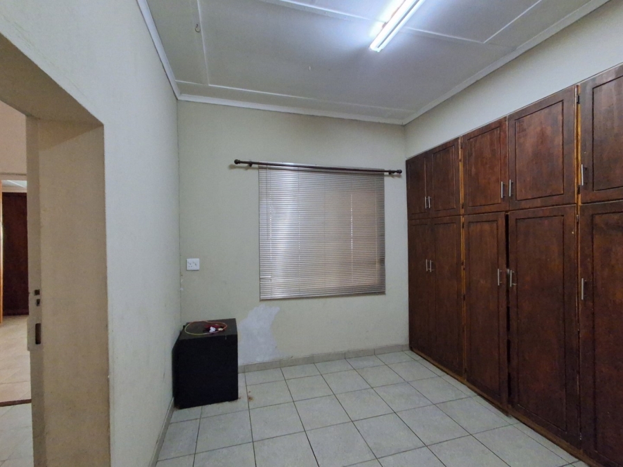 4 Bedroom Property for Sale in Elandia North West